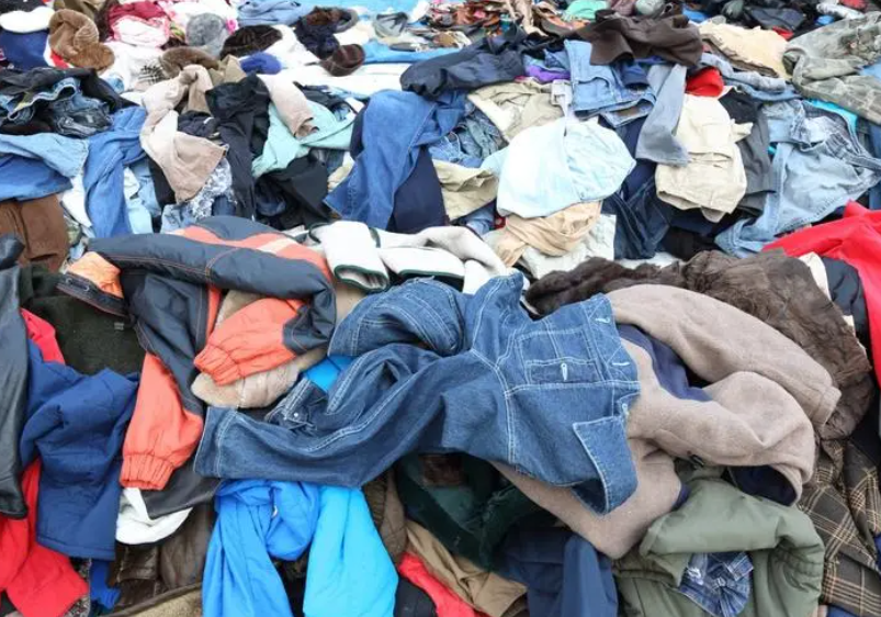 回收旧衣服的方法渠道有哪些呢？(图1)